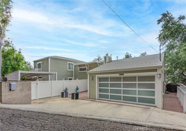 1st image of 20925 Almazan Rd, Woodland Hills, CA 91364 | MLS# SR26076561