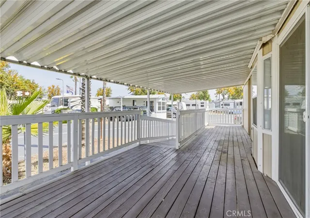 Photo 3 of Sale Pending at 2750 W Acacia Ave, Hemet, CA 92545 | MLS# IG26082655 | Listing updated on 2026-09-21