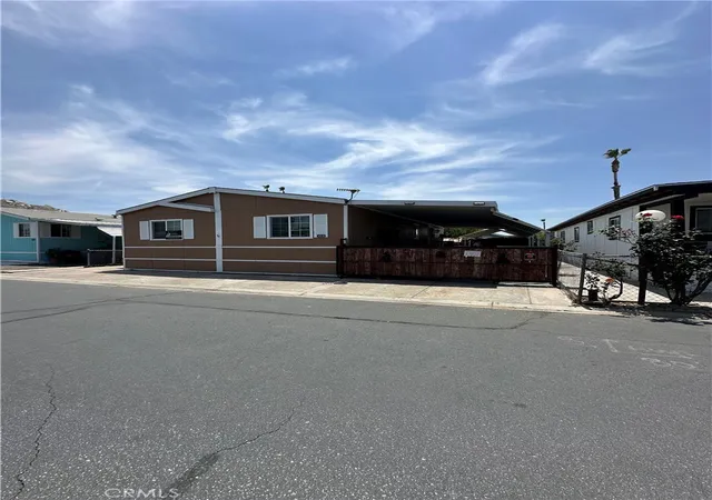 2nd image of 3825 Crestmore Rd #414, Jurupa Valley, CA 92509 | MLS# DW26083822