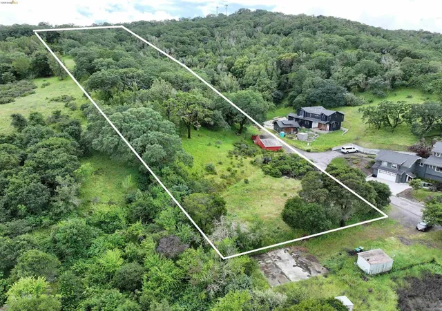 2nd image of 675 Atherton Ave, Novato, CA 94945 | MLS# 41131517