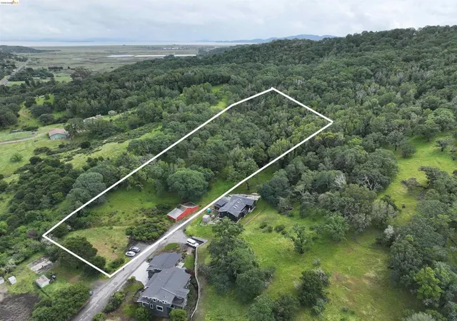 3rd image of 675 Atherton Ave, Novato, CA 94945 | MLS# 41131517