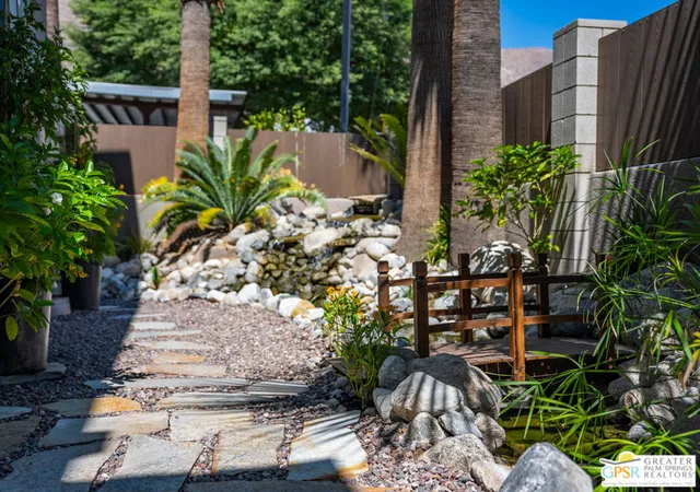 Homes for sale in Palm Springs, CA | 588 E San Lorenzo Rd #104, Palm Springs, CA 92264 | MLS# 26752487PS