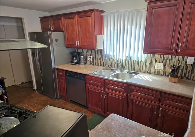 Photo 2 of Manufactured home for sale at 15500 Bubbling Wells #174, Desert Hot Springs, CA 92240 | MLS# IG26084112 | Listing updated on 2026-05-07