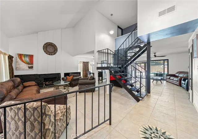 Photo 4 of Single family home for sale at 28975 Gladiolus Dr, Canyon Country, CA 91387 | MLS# PW26084194 | Listing updated on 2026-06-01