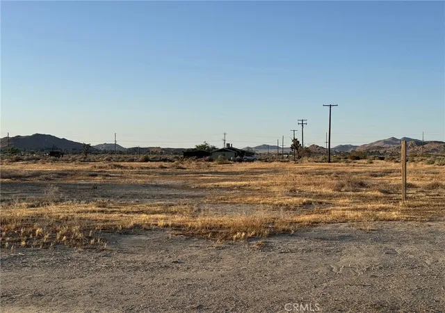 3rd image of 171 Avenue Q12, Llano, CA 93591 | MLS# SR26084248
