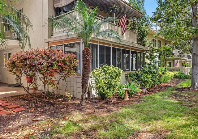 Photo 2 of Condo for sale at 118 Via Estrada #D, Laguna Woods, CA 92637 | MLS# OC26084162 | Listing updated on 2026-10-03