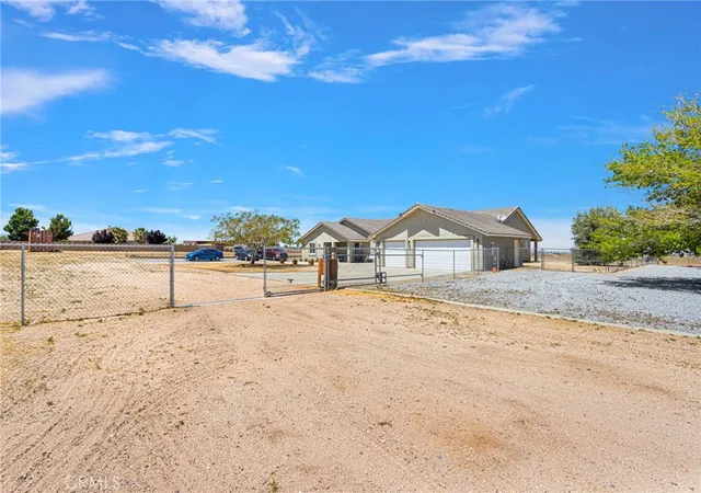 Homes for sale in Hesperia, CA | 8828 Vincent Ct, Hesperia, CA 92344 | MLS# CV26083966