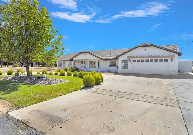 2nd image of 15454 Tuscola, Apple Valley, CA 92307 | MLS# HD26084373