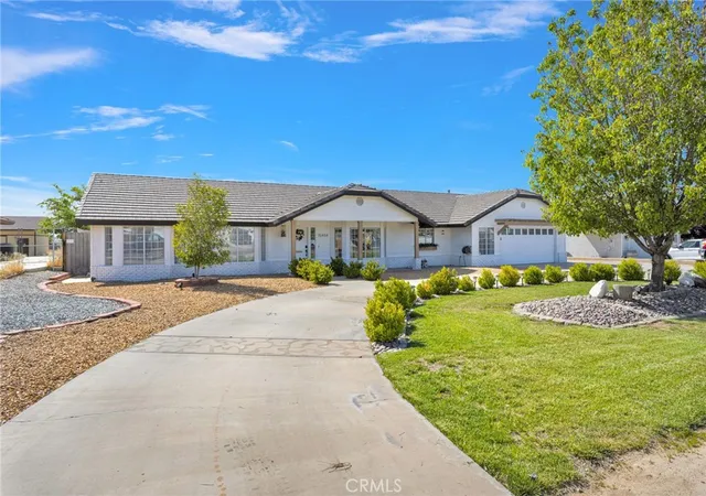 3rd image of 15454 Tuscola, Apple Valley, CA 92307 | MLS# HD26084373