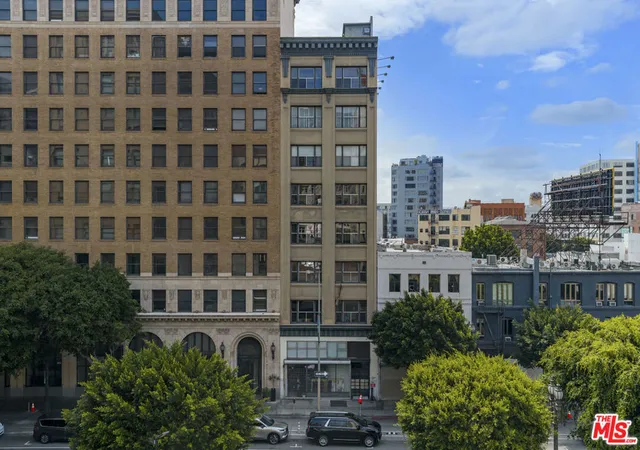 2nd image of 814 S Spring St, Los Angeles, CA 90014