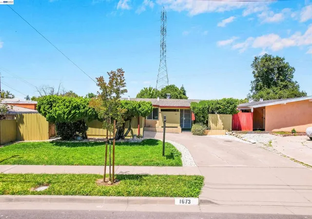 Homes for sale in Hayward, CA | 1673 Southgate St, Hayward, CA 94545 | MLS# 41131590