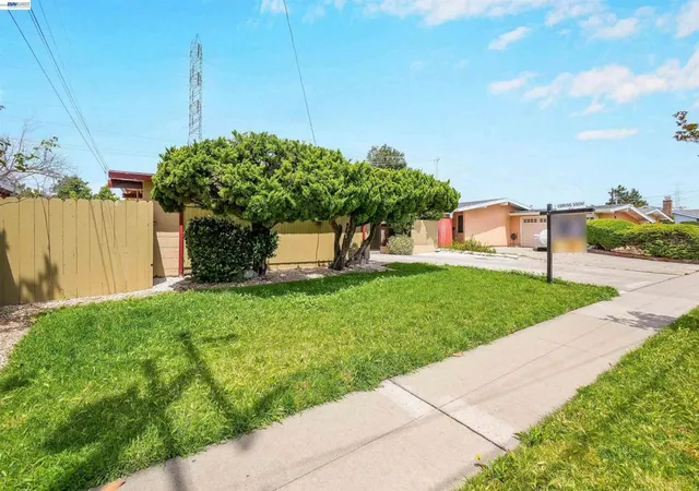 Homes for sale in Hayward, CA | 1673 Southgate St, Hayward, CA 94545 | MLS# 41131590