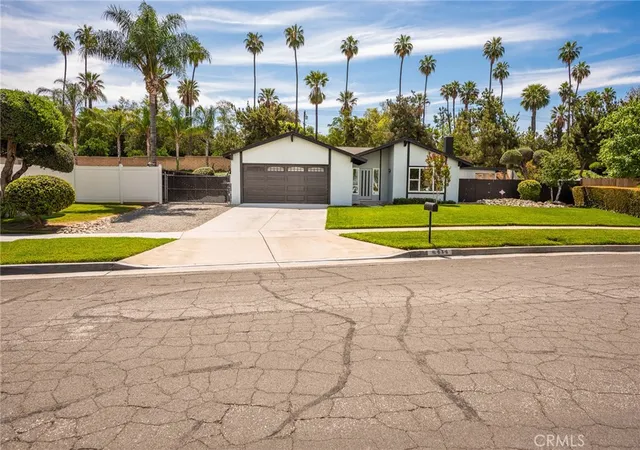 Homes for sale in Riverside, CA | 6414 Foster, Riverside, CA 92506 | MLS# IV26081981