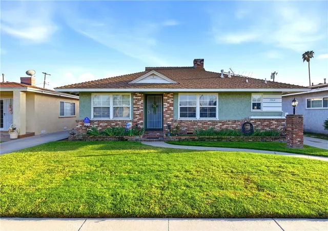 Homes for sale in Lynwood, CA | 3964 Palm, Lynwood, CA 90262 | MLS# IV26084844