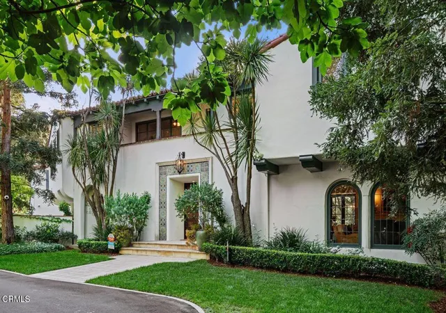 2nd image of 4166 Woodleigh Ln, La Canada Flintridge, CA 91011 | MLS# P1-26731