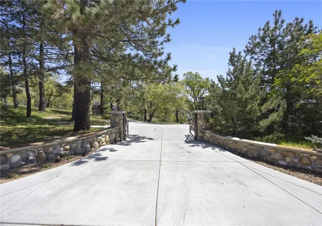 Homes for sale in Tehachapi, CA | 27241 Deertrail Dr, Tehachapi, CA 93561 | MLS# PI26084568
