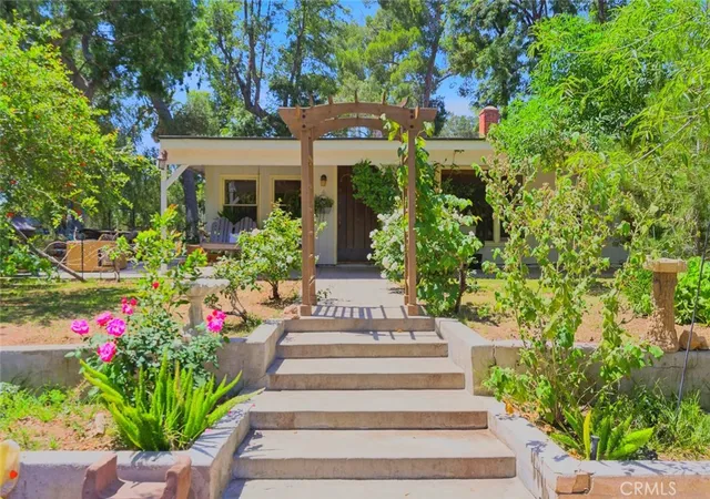 1st image of 9522 La Canada, Sunland, CA 91040 | MLS# SR26084888