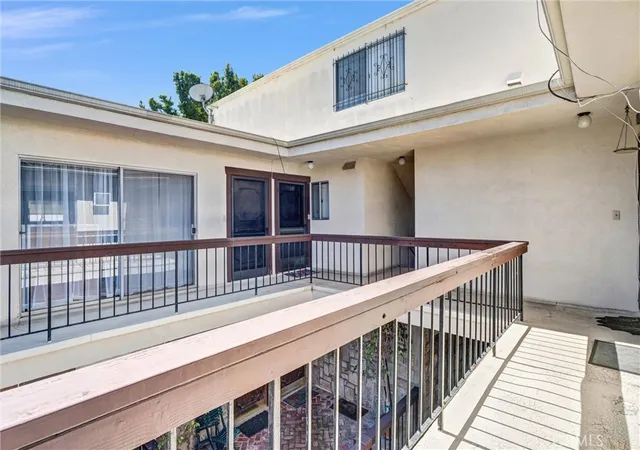 5th image of 1840 Camden, Los Angeles, CA 90025