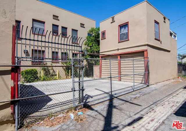 8th image of 2375 W 12th St, Los Angeles, CA 90006 | MLS# 26759433