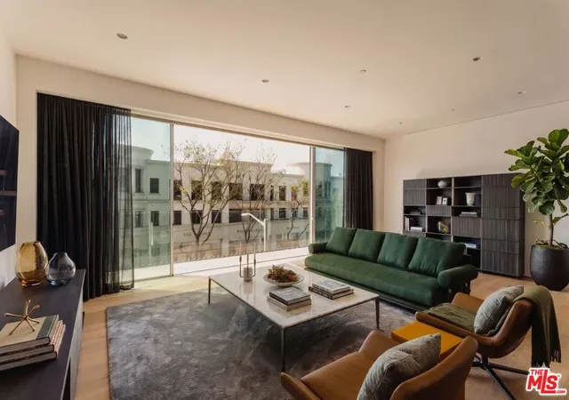 2nd image of 8899 Beverly Blvd #4G, Los Angeles, CA 90048 | MLS# 26736979