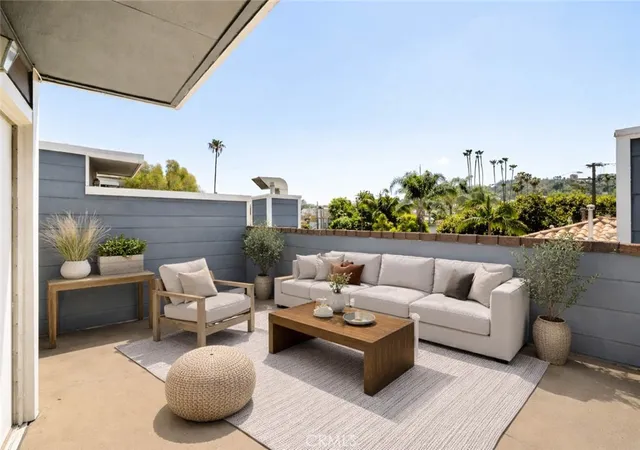 2nd image of 4511 Murietta Ave, Sherman Oaks, CA 91423