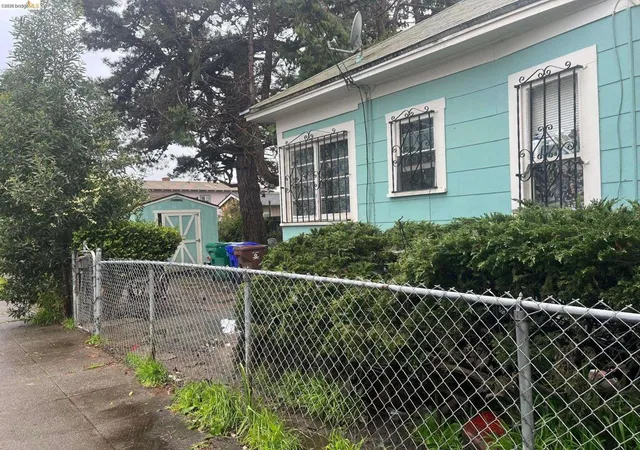 Homes for sale in Richmond, CA | 230 Nevin Ave, Richmond, CA 94801 | MLS# 41131619