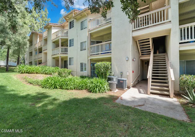 1st image of 653 Oak Run Trl #109, Oak Park, CA 91377 | MLS# 226001808