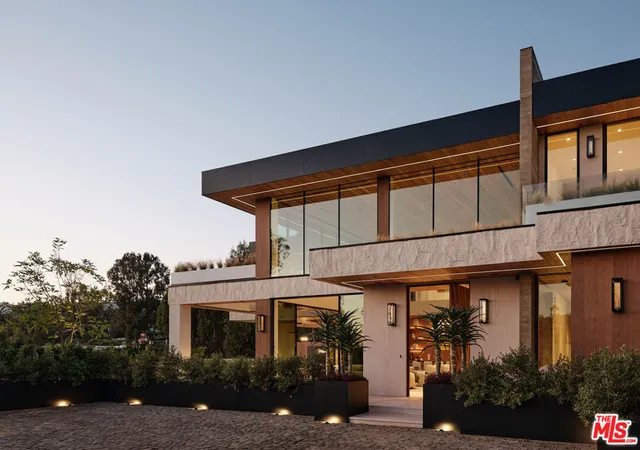 41st image of 401 N Tigertail Rd, Los Angeles, CA 90049 | MLS# 26759013