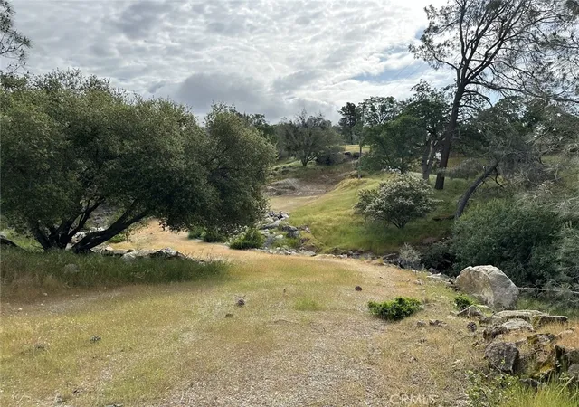 4th image of 0 Oak Grove Ct E, Coarsegold, CA 93614 | MLS# FR26085197