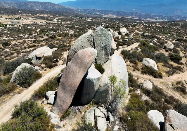 5th image of 11 Sage Rd, Sage, CA 92544 | MLS# SW26081743