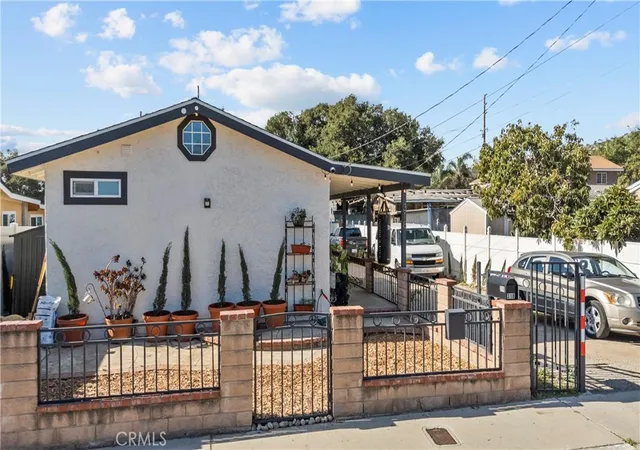 5th image of 318 Sycamore Street, Santa Paula, CA 93060 | MLS# SR26084923