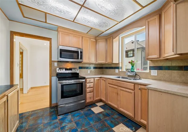 3rd image of 449 W Elm Ave, Burbank, CA 91506 | MLS# BB26085239