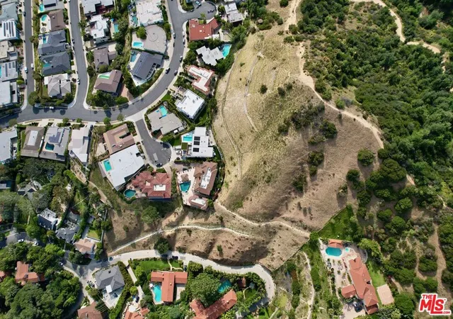 Photo 3 of Land for sale at 2521 Nottingham, Los Angeles, CA 90027 | MLS# 26753009 | Listing updated on 2026-04-28