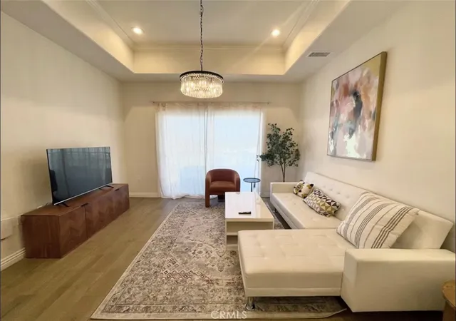 4th image of 1598 Long Bch Blvd, Long Beach, CA 90813
