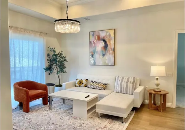 5th image of 1598 Long Bch Blvd, Long Beach, CA 90813