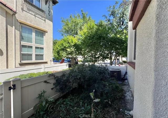 Photo 3 of Condo for sale at 33700 Willow Hvn, Murrieta, CA 92563 | MLS# SW26081800 | Listing updated on 2026-09-11