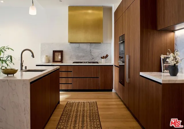 Photo 2 of Condo for sale at 702 N Doheny Dr #101, West Hollywood, CA 90069 | MLS# 26740235 | Listing updated on 2026-09-22