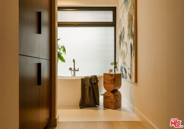Photo 3 of Condo for sale at 702 N Doheny Dr #TH5, West Hollywood, CA 90069 | MLS# 26739049 | Listing updated on 2026-09-22