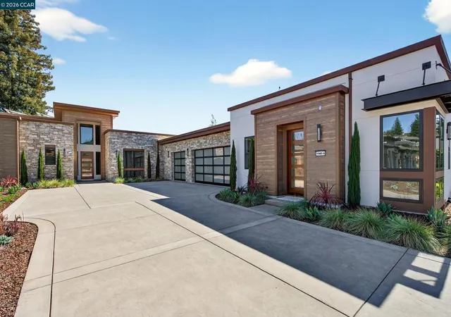 Photo 2 of Single family home for sale at 1080 Borrette Ct, Napa, CA 94558 | MLS# 41131660 | Listing updated on 2026-09-01