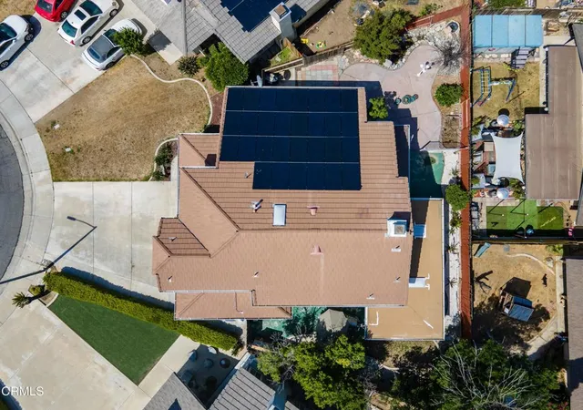 Photo 2 of Single family home for sale at 3700 Tracey Ct, Bakersfield, CA 93311 | MLS# V1-35913 | Listing updated on 2026-06-26