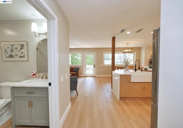 2nd image of 1732 Oakmont Dr, Walnut Creek, CA 94595