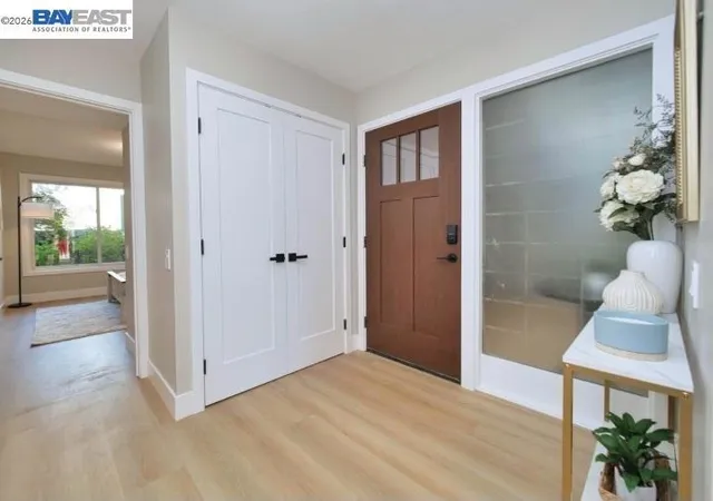 2nd image of 1732 Oakmont Dr #8, Walnut Creek, CA 94595 | MLS# 41131663
