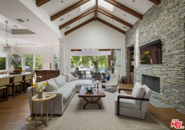 Homes for sale in Agoura Hills, CA | 2210 Triunfo Pl, Agoura Hills, CA 91301 | MLS# 26759671