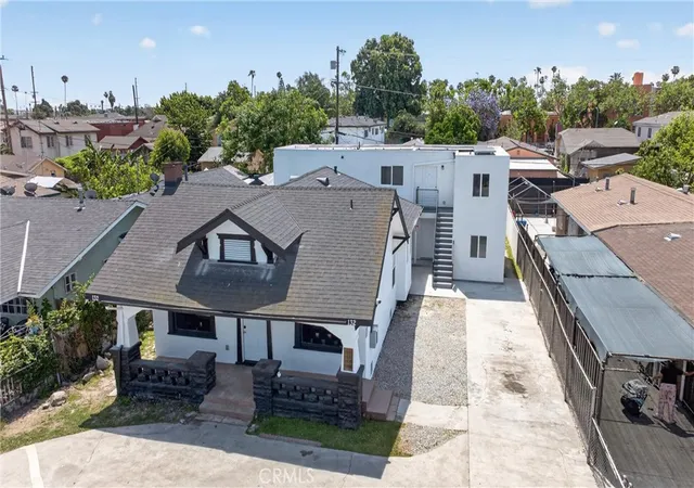 3rd image of 132 W 74Th, Los Angeles, CA 90003 | MLS# DW26085497