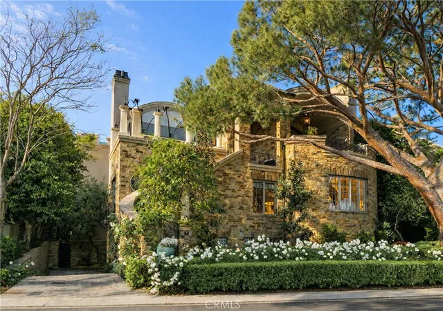 2nd image of 15 Smithcliffs, Laguna Beach, CA 92651 | MLS# NP26084813