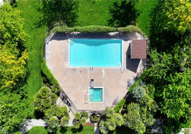 4th image of 422 W Avenue J5 #32, Lancaster, CA 93534 | MLS# SR26085636