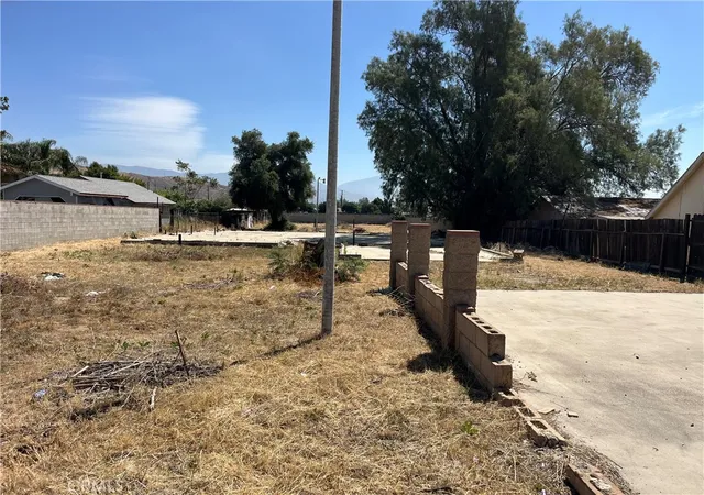 Photo 1 of Land for sale at 2959 State St, San Bernardino, CA 92407 | MLS# DW26075590 | Listing updated on 2026-04-21