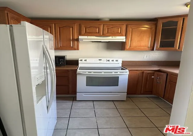 4th image of 719 N Eucalyptus Ave #17A, Inglewood, CA 90302 | MLS# 26757459