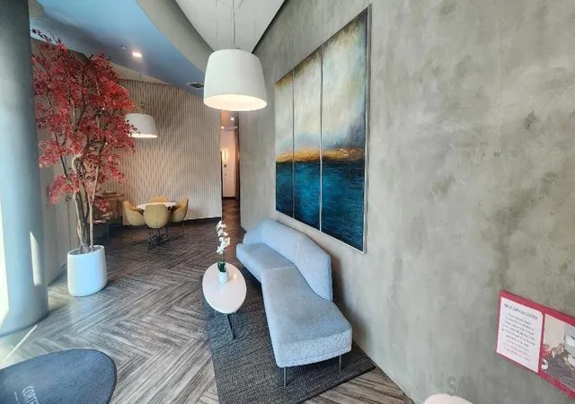 2nd image of 801 Ash St, San Diego, CA 92101