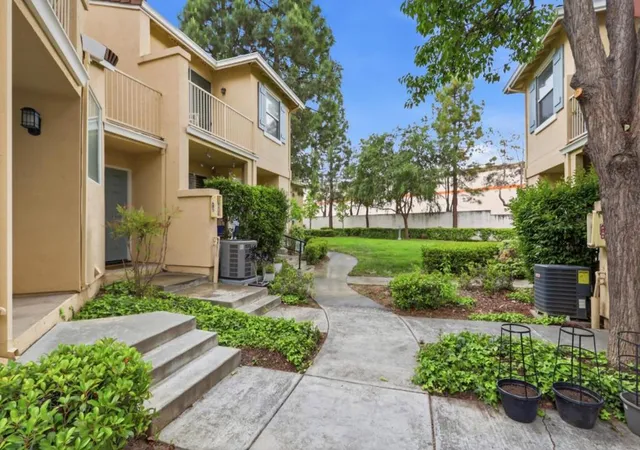 Listing Photo 3 - Condo for sale in building located at 552 Cityscape Pl, San Jose, CA 95136